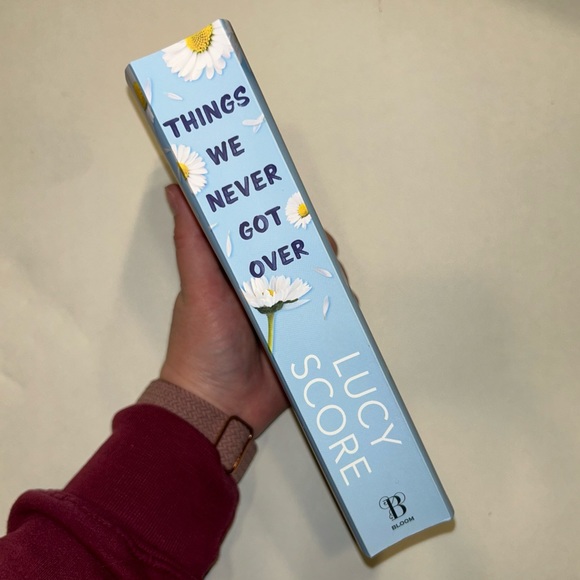 THINGS WE NEVER GOT OVER by Lucy Score 📚 Brand New Paperback Book - Picture 2 of 9